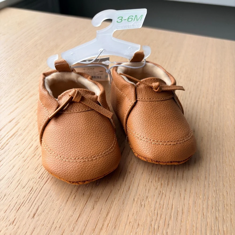 Cat & Jack Baby Moccasin Crib Shoes in brown